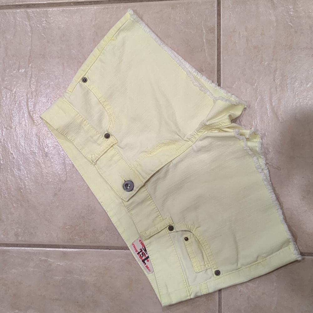 1st Kiss Bright Yellow Denim Shorts Size 7